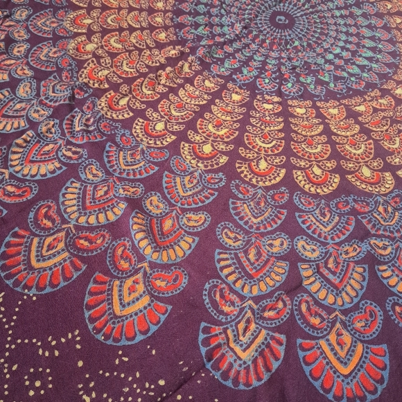 Burgundy large Hippie Rayon Boho print psychedelic Mandala Tapestry - Picture 2 of 4